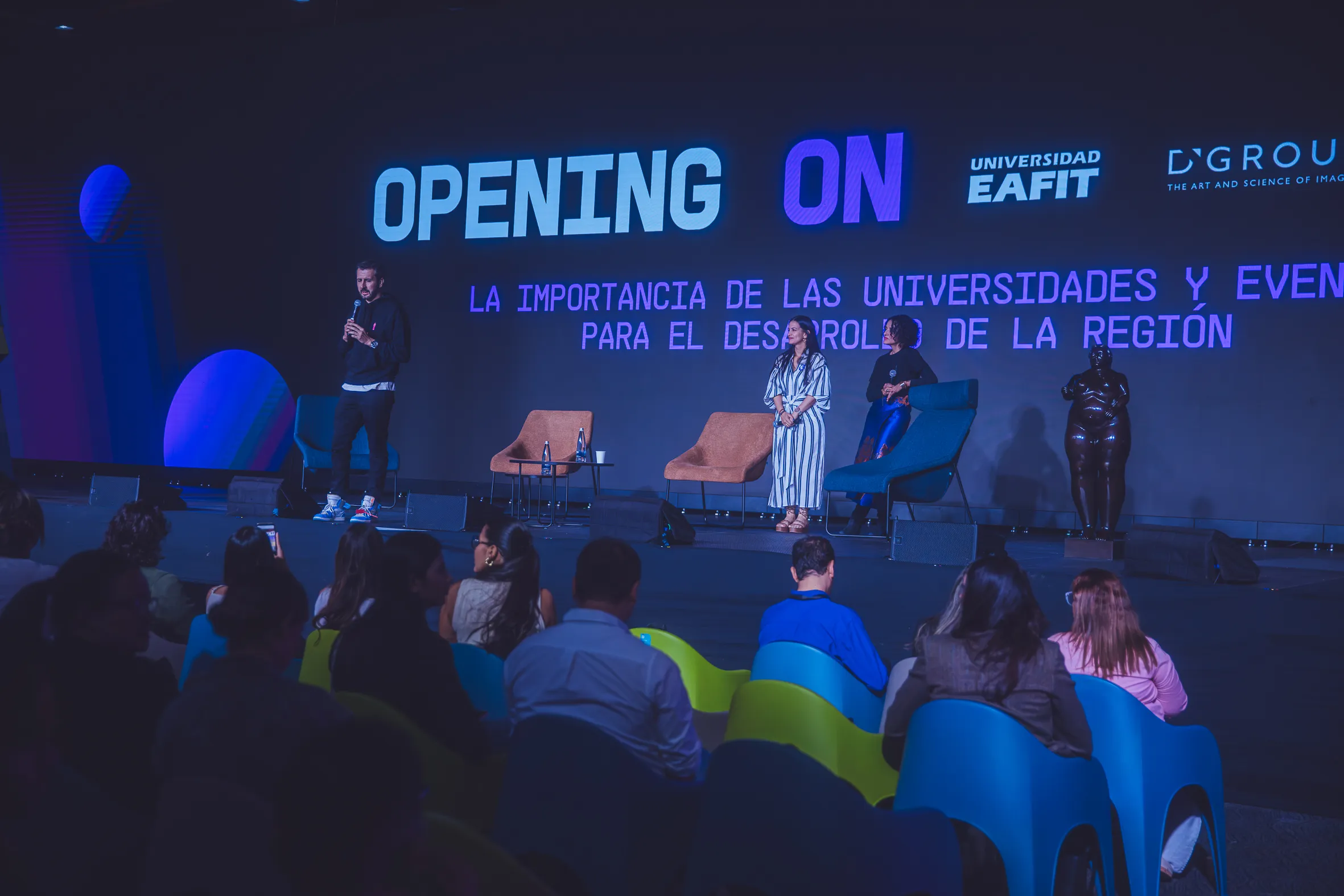 A screenshot of https://conexionsummit.com/